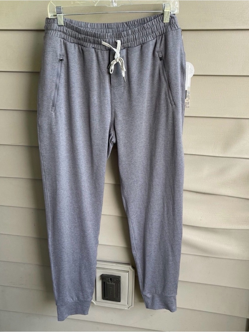 NWT Mens Vuori Clothing Ponto Performance Joggers Pants Size L Gym Workout